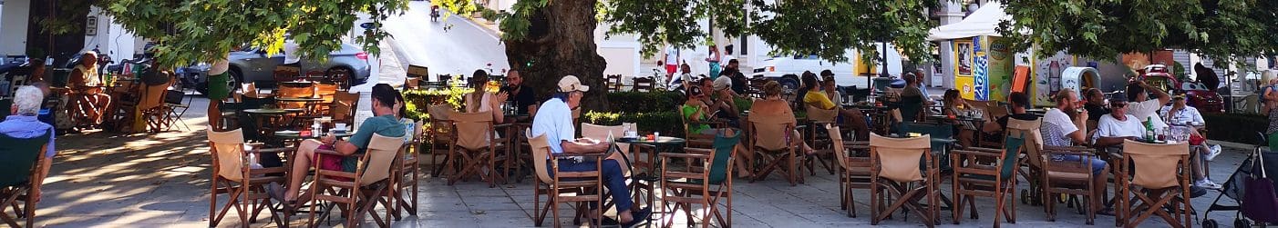 Griechische Lebenslust Traditionelle Dorfplätze zum Verweilen